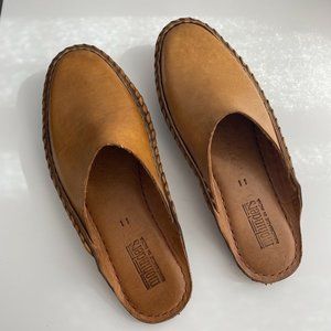 Mohinders Womens Slides Natural Leather